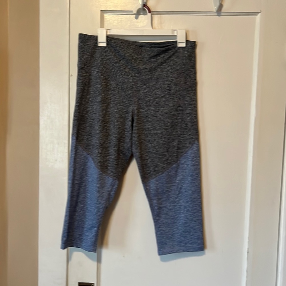 Comfy Champion work out leggings size XXL.